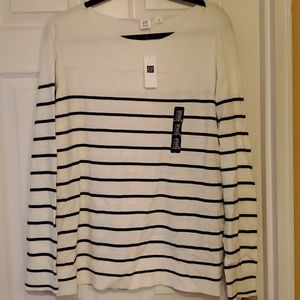NWT Gap sweater
